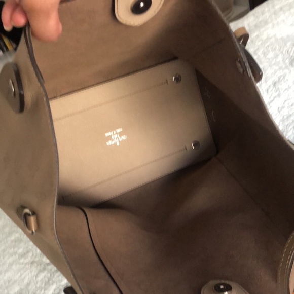 Louis Vuitton Mahina Hina MM Galet Tote - M53140 - Picture 11 of 16